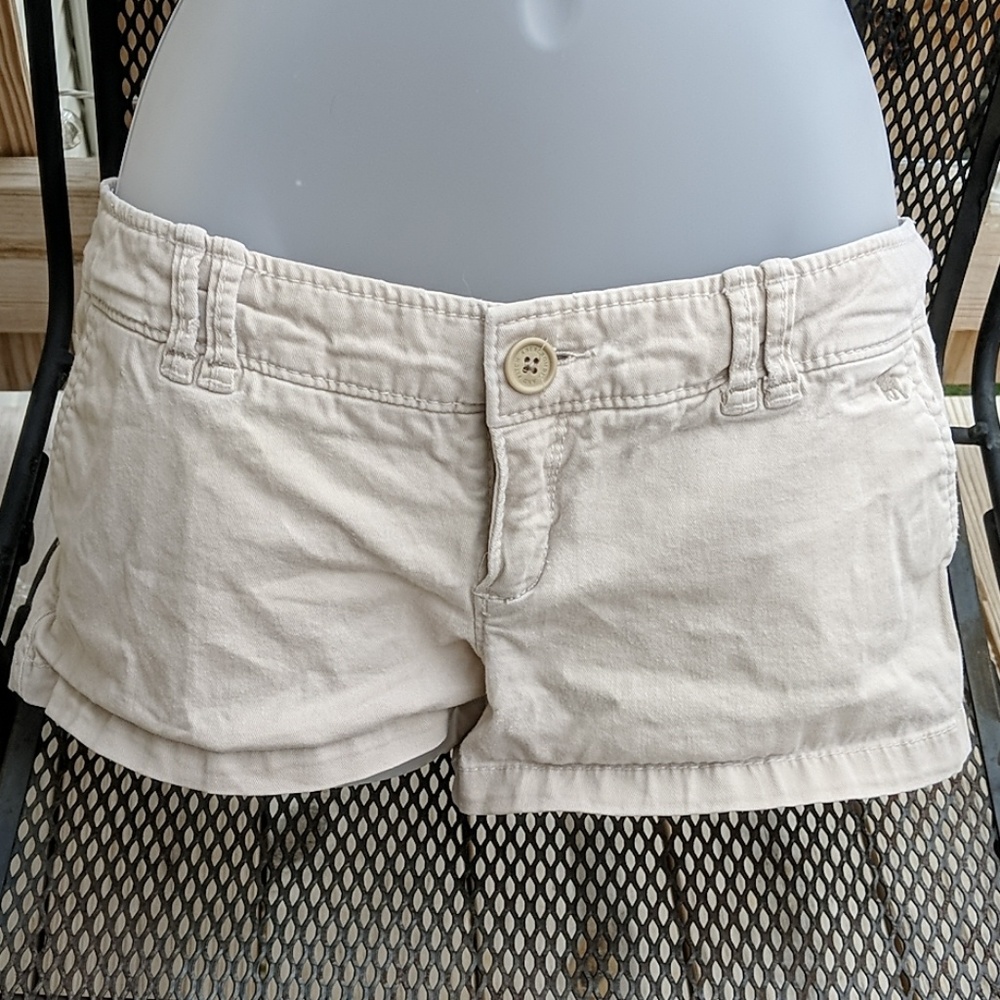 Khaki Abercrombie shorts size 4